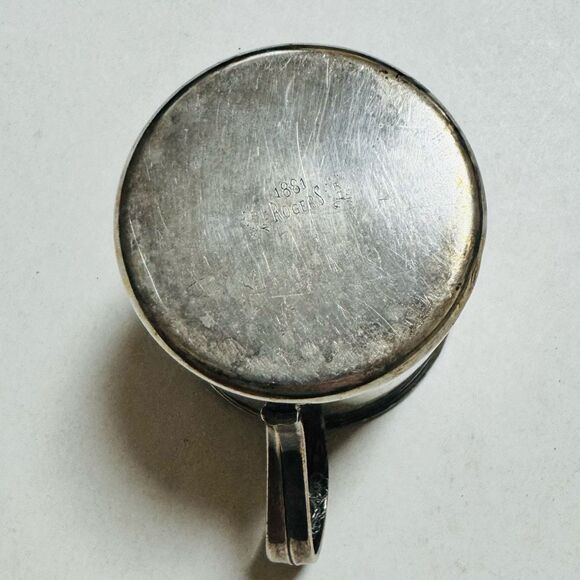Lilac Time Rogers 1881 Silverplate child’s cup - Circa r - Picture 9 of 9
